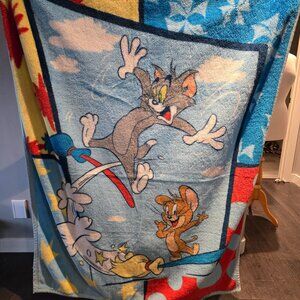 Tom and Jerry Warner Bros. Plush Throw Blanket | One Size | Multi-Color